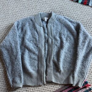 Elegant Gray Women's Cardigan